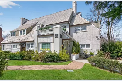 3 Beacon Hill Road, Port Washington, NY 11050 - Photo 3