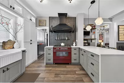 3 Beacon Hill Road, Port Washington, NY 11050 - Photo 13