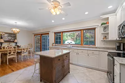 99 Shirley Court, Smithtown, NY 11787 - Photo 11