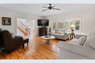 99 Shirley Court, Smithtown, NY 11787 - Photo 7