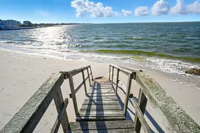 556 Dune Road, Westhampton, NY 11977 - Photo 3