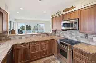 556 Dune Rd, Westhampton, NY 11977 - Photo 11