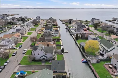 114 Araca Road, Babylon, NY 11702 - Photo 47