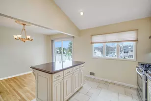 70 Boulevard Ave, West Islip, NY 11795 - Photo 15