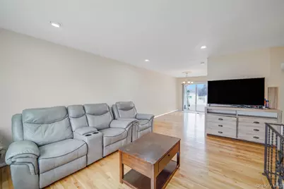 70 Boulevard Avenue, West Islip, NY 11795 - Photo 9