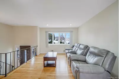 70 Boulevard Avenue, West Islip, NY 11795 - Photo 7