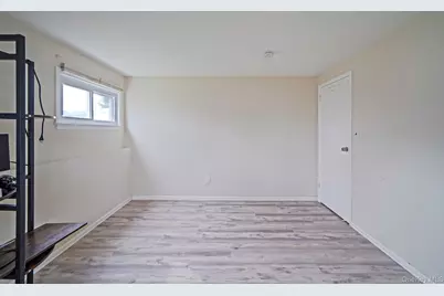 70 Boulevard Avenue, West Islip, NY 11795 - Photo 31