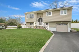 70 Boulevard Ave, West Islip, NY 11795 - Photo 5