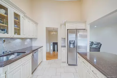 70 Boulevard Avenue, West Islip, NY 11795 - Photo 13