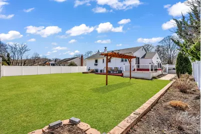 7 Gedney Avenue, Smithtown, NY 11787 - Photo 27