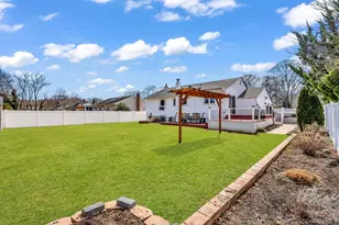 7 Gedney Ave, Smithtown, NY 11787 - Photo 27