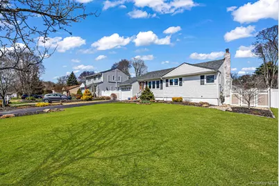 7 Gedney Avenue, Smithtown, NY 11787 - Photo 3