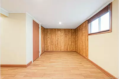 7 Gedney Avenue, Smithtown, NY 11787 - Photo 19