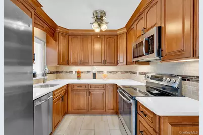 7 Gedney Avenue, Smithtown, NY 11787 - Photo 7