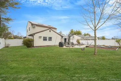 99 Rustic Avenue, Medford, NY 11763 - Photo 31