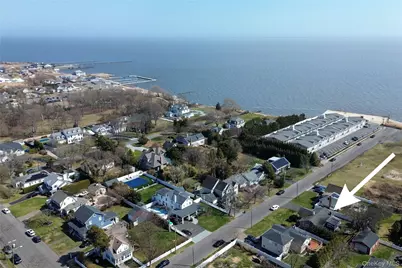 310 Candee Avenue, Sayville, NY 11782 - Photo 37