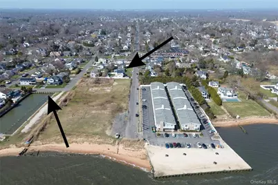 310 Candee Avenue, Sayville, NY 11782 - Photo 5