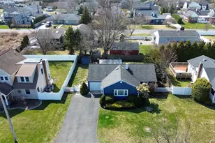 310 Candee Ave, Sayville, NY 11782 - Photo 33