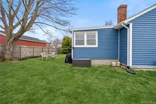 310 Candee Ave, Sayville, NY 11782 - Photo 27