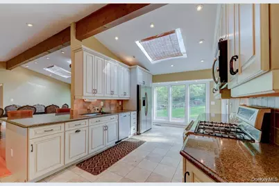 20 Cherry Lane, Syosset, NY 11791 - Photo 5