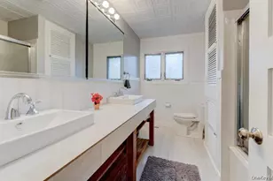 20 Cherry Ln, Syosset, NY 11791 - Photo 11