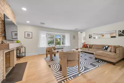 10 Thompson Drive, East Rockaway, NY 11518 - Photo 3