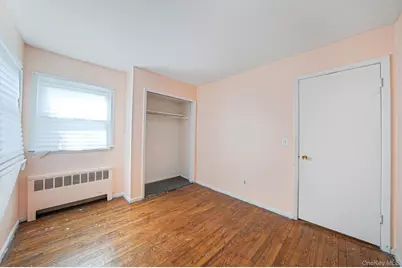 2492 6th Avenue, East Meadow, NY 11554 - Photo 15