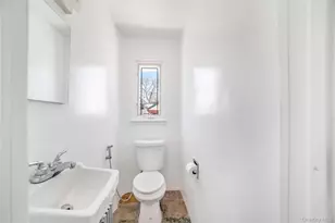 81-28 252nd St, Bellerose, NY 11426 - Photo 9