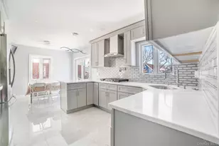 81-28 252nd St, Bellerose, NY 11426 - Photo 7