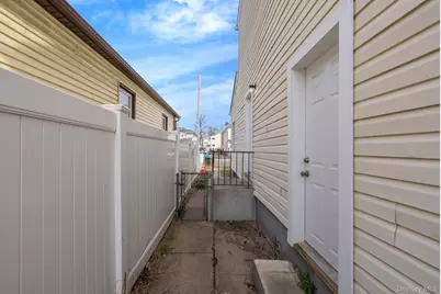 200 Princeton Street, Hempstead, NY 11550 - Photo 9