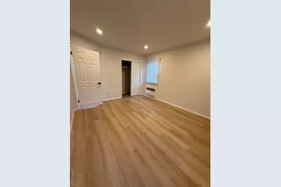 660 S 10th Street, New Hyde Park, NY 11040 - Photo 15