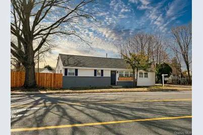 3323 Great Neck Road, Amityville, NY 11701 - Photo 1