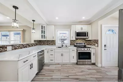 78 Claridge Avenue, Elmont, NY 11003 - Photo 9