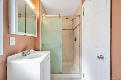 78 Claridge Avenue, Elmont, NY 11003 - Photo 21