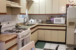 260 Swinton Ave, Bronx, NY 10465 - Photo 7