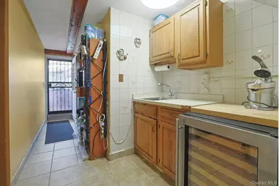 1988 B Powell Avenue, Bronx, NY 10472 - Photo 19