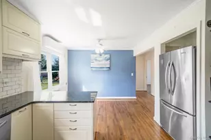 10 Clarence St, Copiague, NY 11726 - Photo 21