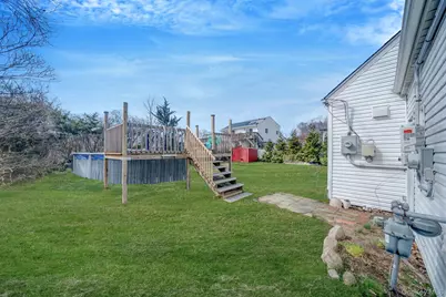 10 Clarence Street, Copiague, NY 11726 - Photo 5