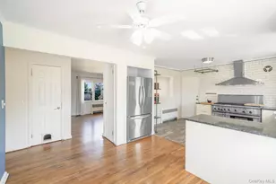 10 Clarence St, Copiague, NY 11726 - Photo 17