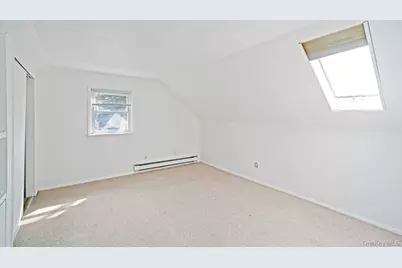 10 Clarence Street, Copiague, NY 11726 - Photo 25