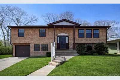 676 Bohemia Parkway, Sayville, NY 11782 - Photo 1