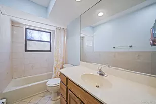 676 Bohemia Pkwy, Sayville, NY 11782 - Photo 21