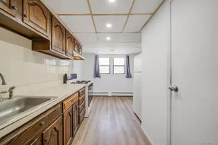 676 Bohemia Pkwy, Sayville, NY 11782 - Photo 9