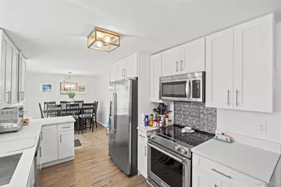 26 Allegheny Drive E, Farmingville, NY 11738 - Photo 11