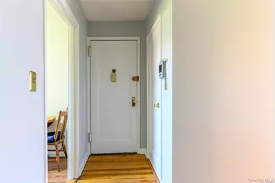 15 Beach Road #3D, Great Neck, NY 11023 - Photo 3