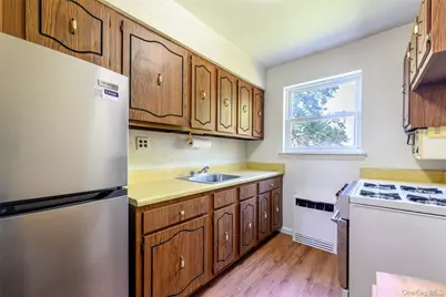 15 Beach Road #3D, Great Neck, NY 11023 - Photo 13