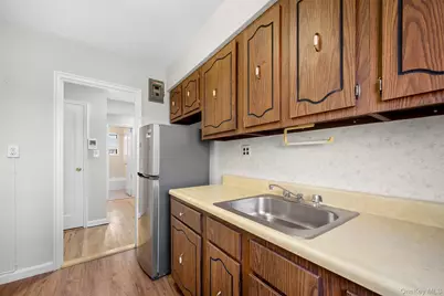 15 Beach Road #3D, Great Neck, NY 11023 - Photo 11