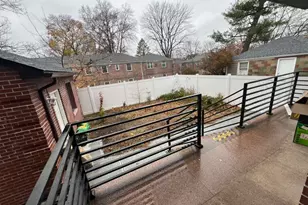 61-14 Cloverdale Blvd, Bayside, NY 11364 - Photo 9