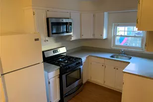 811 E 228th St, Bronx, NY 10466 - Photo 27