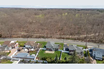 7 Plainview Road, Bethpage, NY 11714 - Photo 31